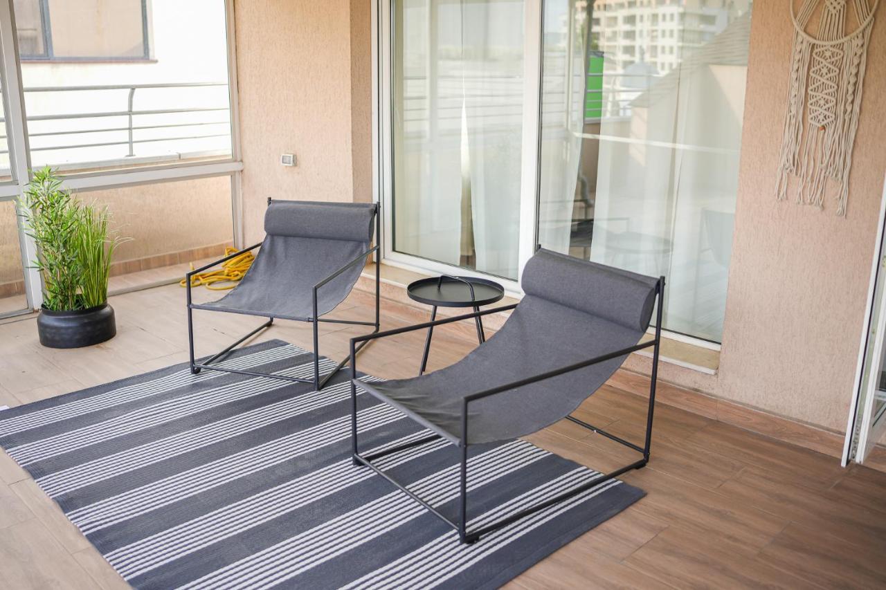 Penthouse With Huge Rooftop & Amazing City View Bucarest Extérieur photo