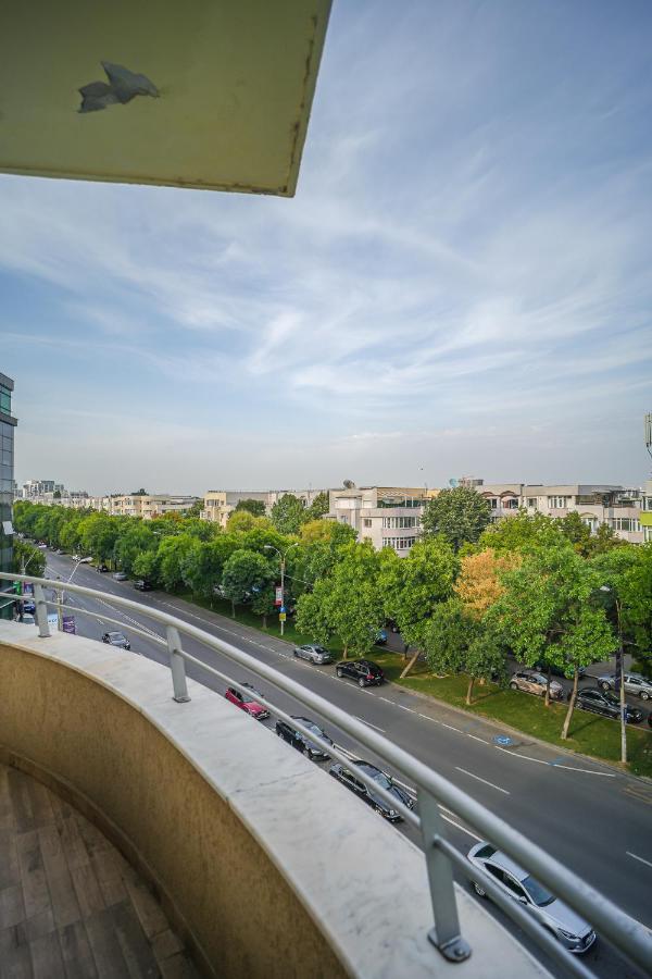 Penthouse With Huge Rooftop & Amazing City View Bucarest Extérieur photo